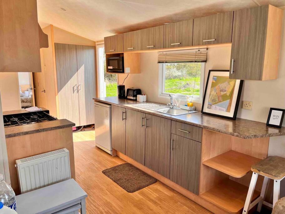 Lola'S Caravan. Your Home Away From Home. Parkeston Kültér fotó