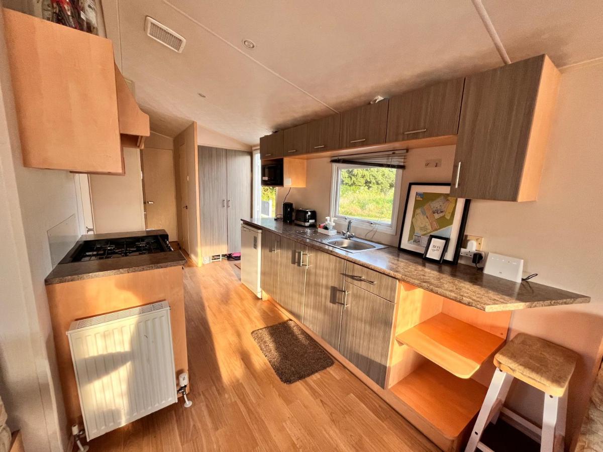 Lola'S Caravan. Your Home Away From Home. Parkeston Kültér fotó