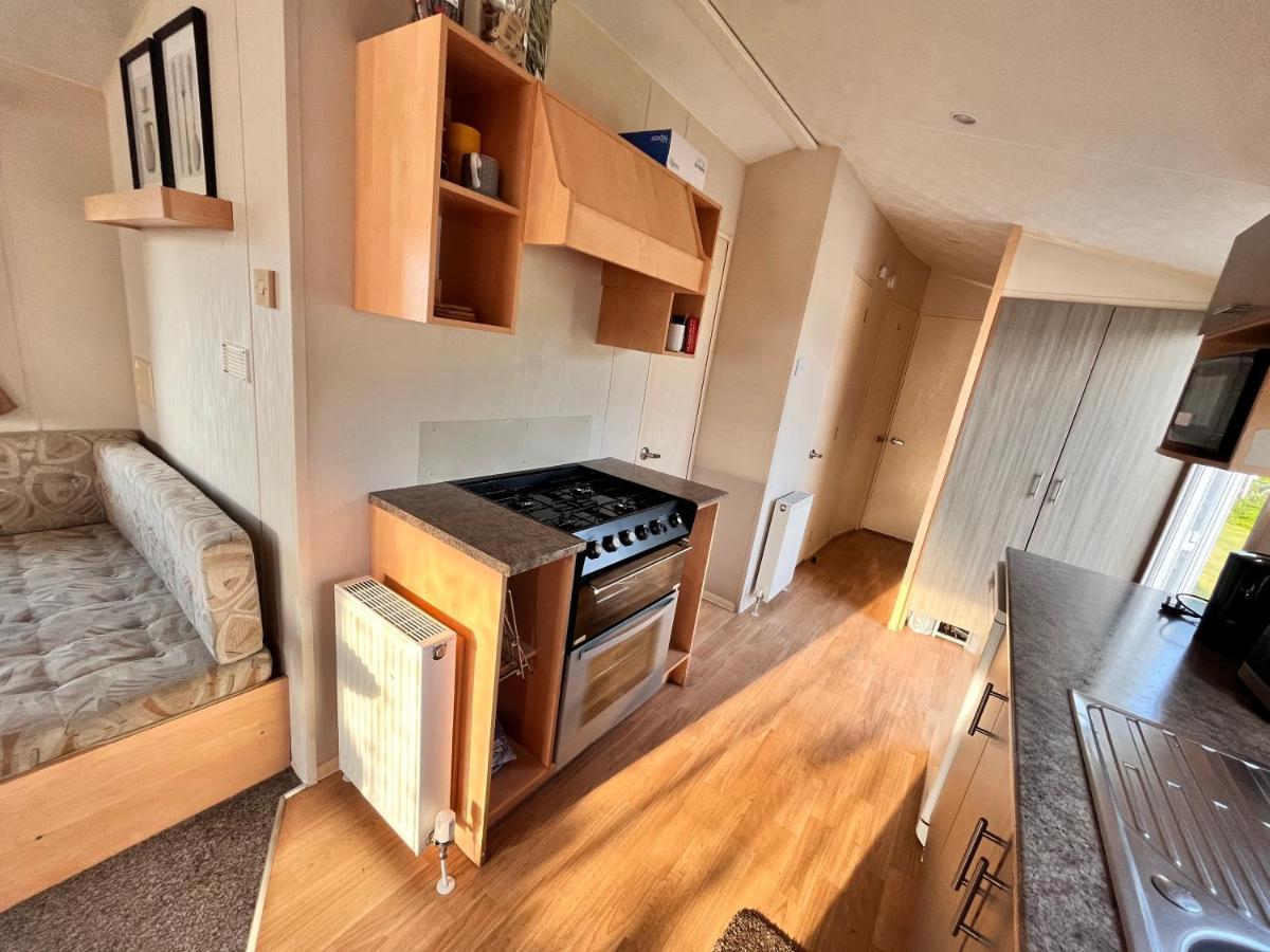 Lola'S Caravan. Your Home Away From Home. Parkeston Kültér fotó